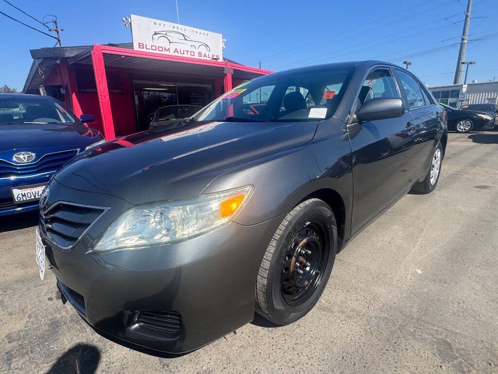 2010 TOYOTA Camry