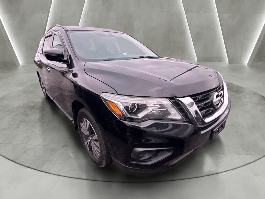 2017 NISSAN Pathfinder