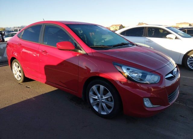 2012 HYUNDAI Accent
