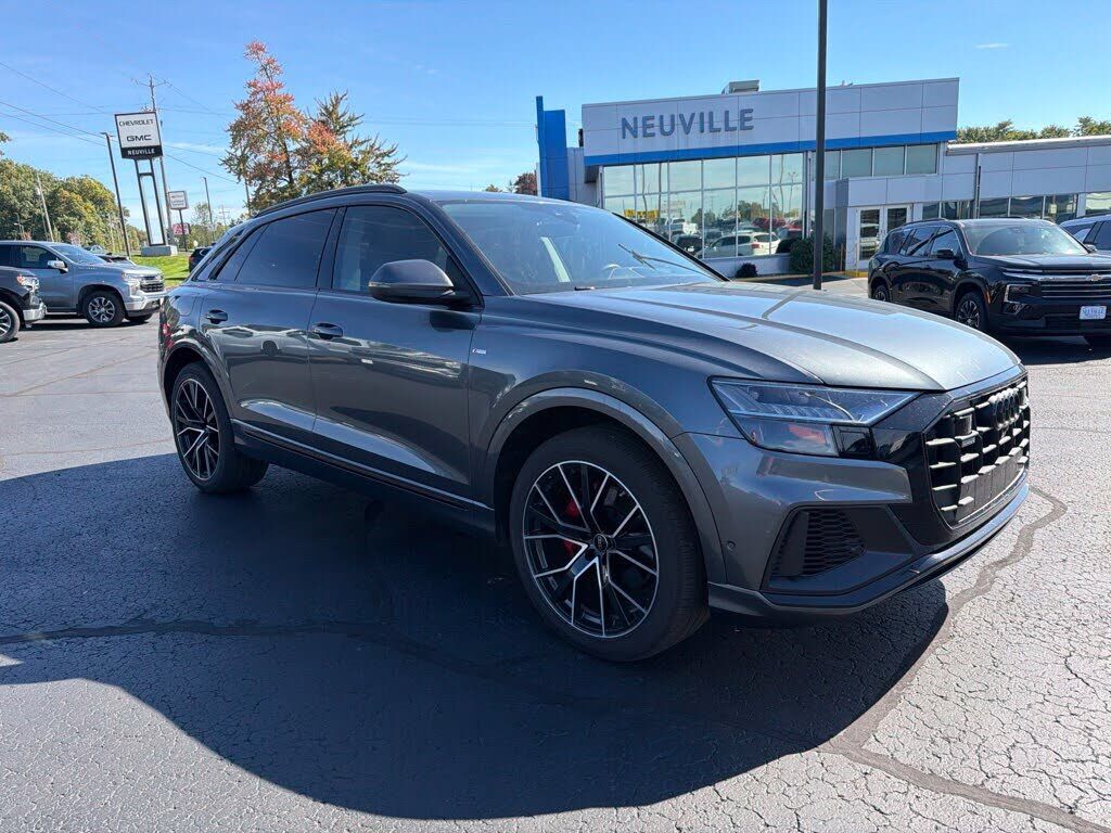 2023 AUDI Q8