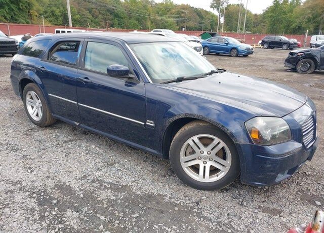 2005 DODGE Magnum