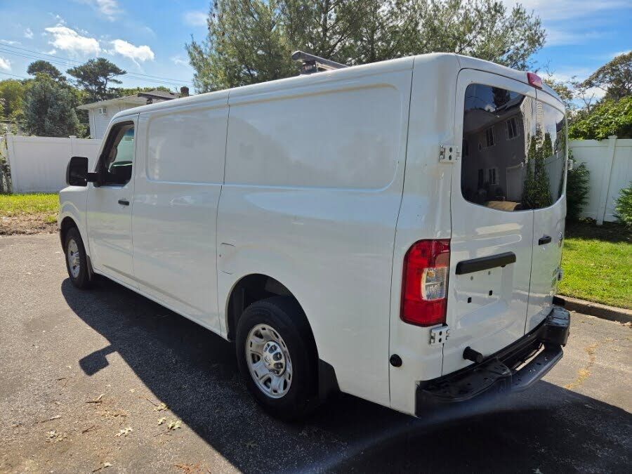 2014 NISSAN NV