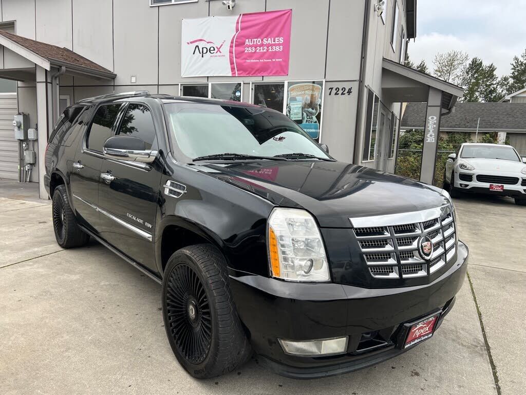 2013 CADILLAC Escalade