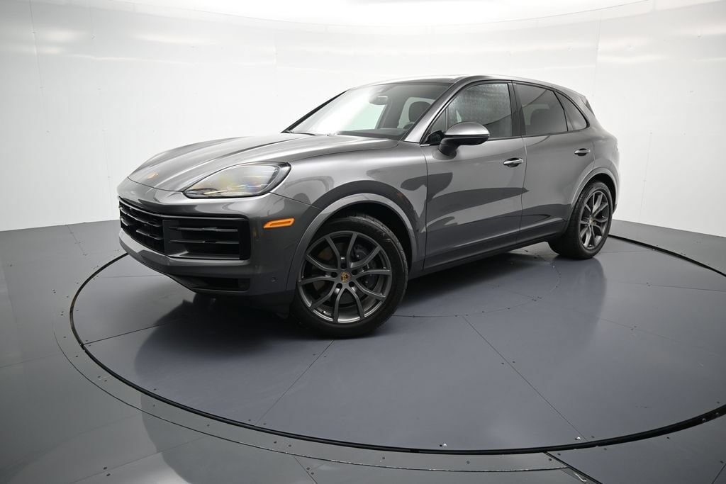 2024 PORSCHE Cayenne