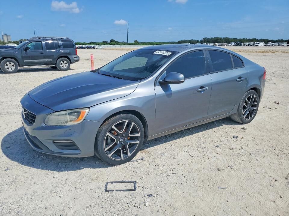 2017 VOLVO S60