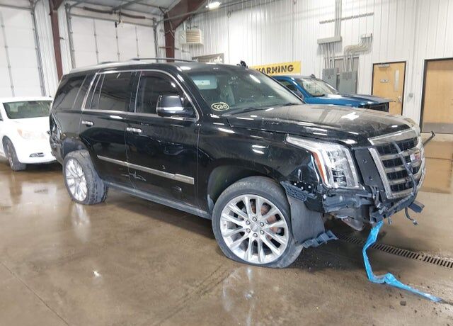 2017 CADILLAC Escalade