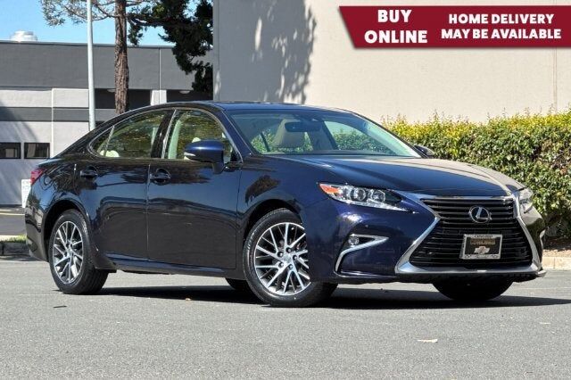 2016 LEXUS ES