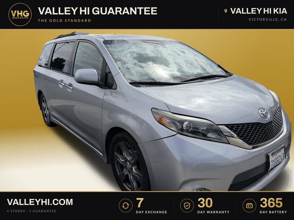 2017 TOYOTA Sienna