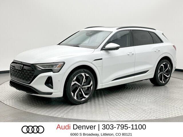 2024 AUDI Q8