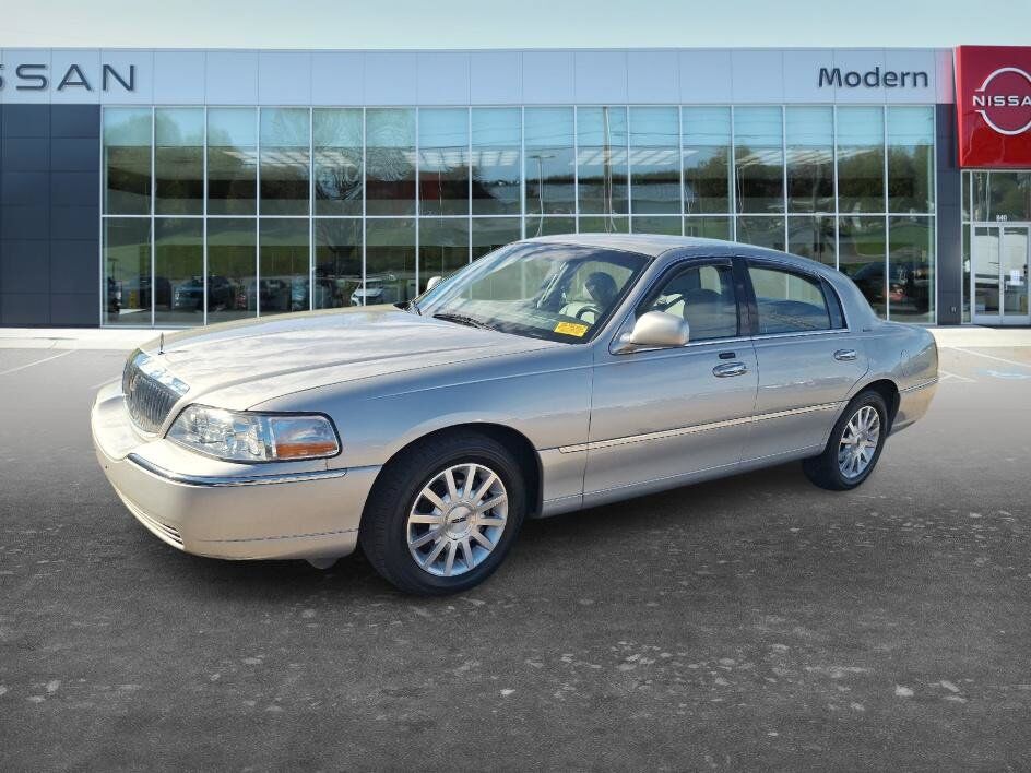 2007 LINCOLN Town Car