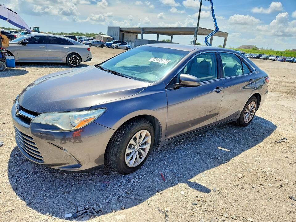 2016 TOYOTA Camry