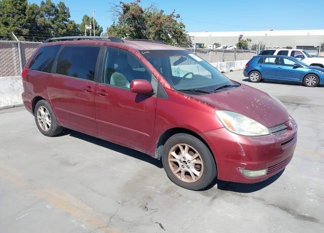 2004 TOYOTA Sienna