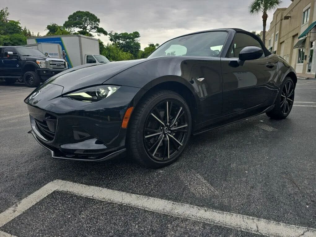 2025 MAZDA MX-5