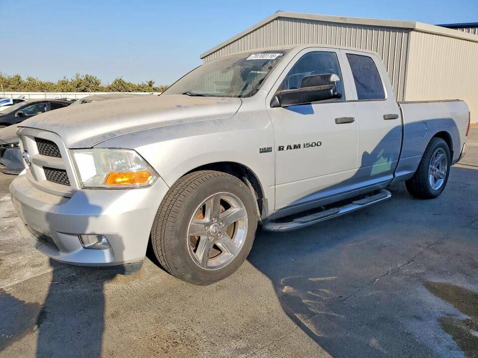 2012 DODGE Ram