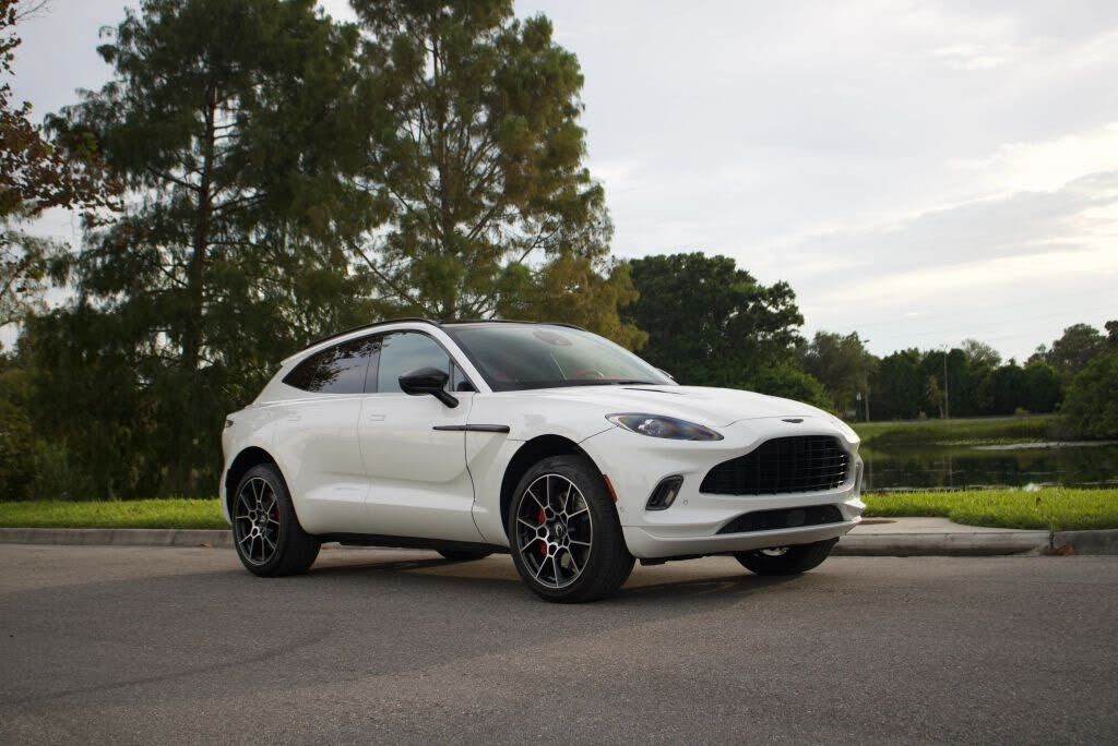2022 ASTON MARTIN DBX