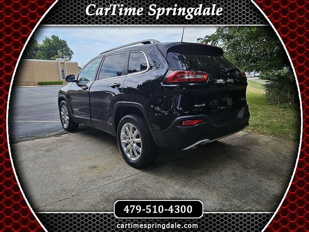 2017 JEEP Cherokee