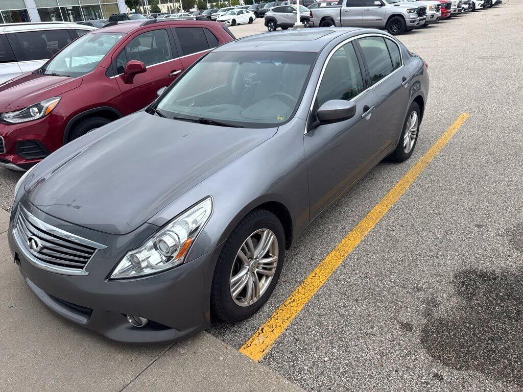 2011 INFINITI G37