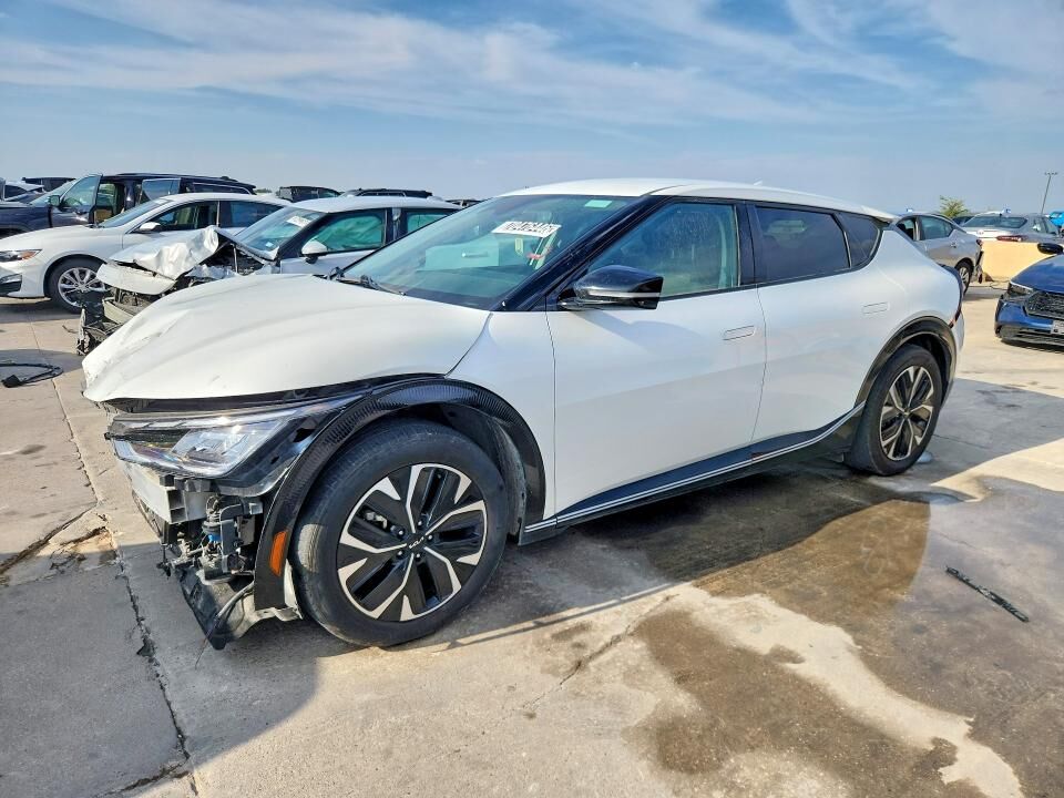 2024 KIA EV6