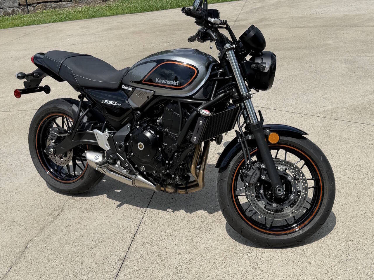 2022 KAWASAKI ER650MN