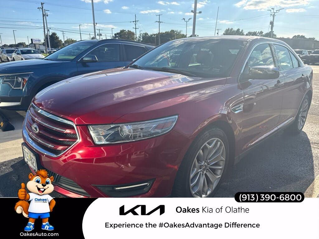 2013 FORD Taurus