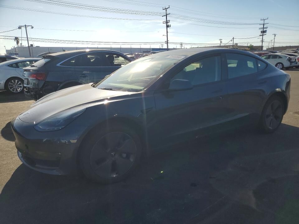 2022 TESLA Model 3