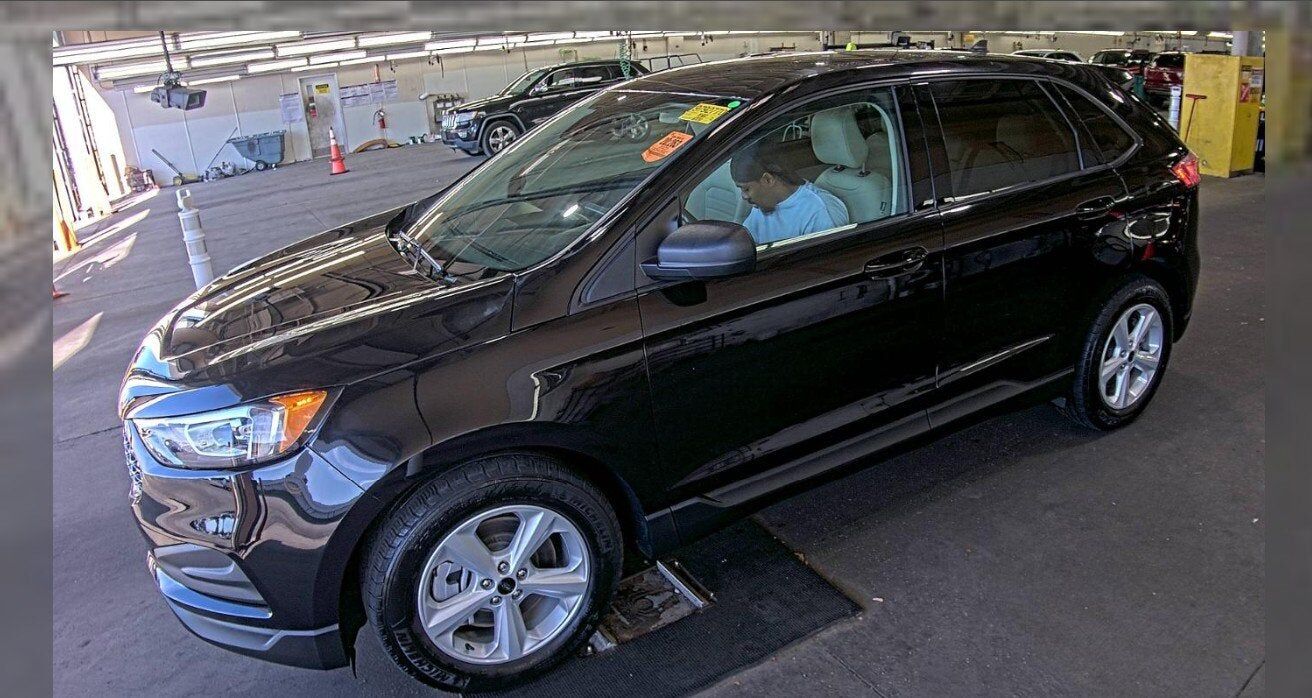 2023 FORD Edge