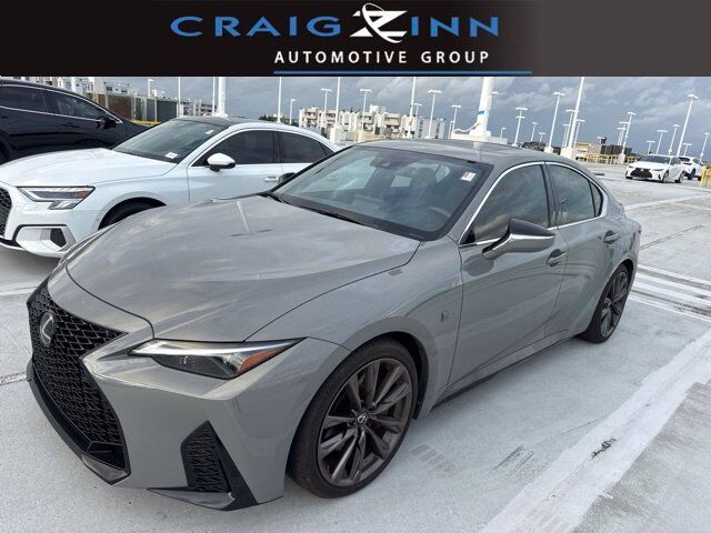 2025 LEXUS IS
