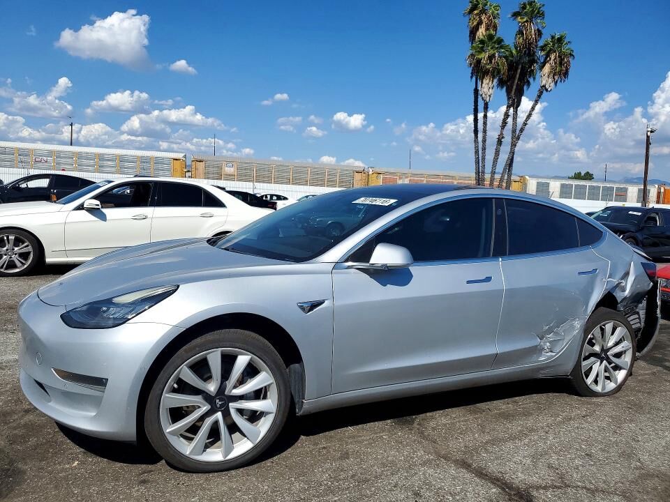 2018 TESLA Model 3