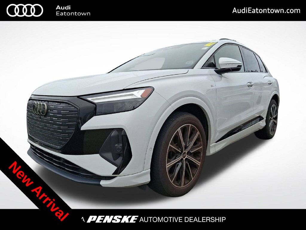 2022 AUDI Q4
