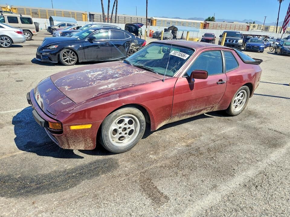 1984 PORSCHE 944
