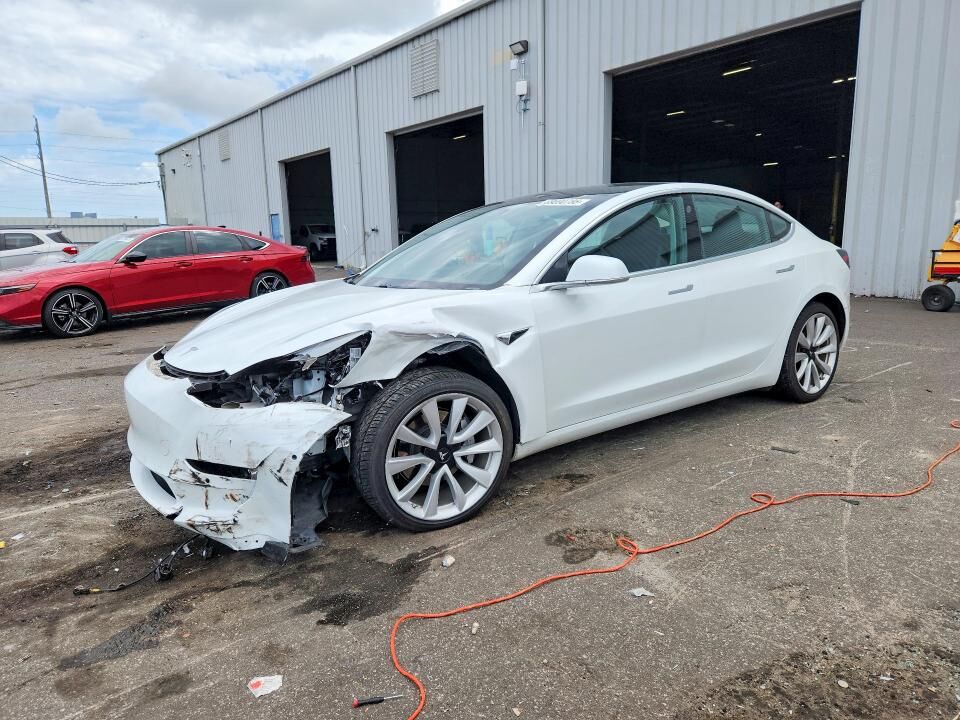 2018 TESLA Model 3