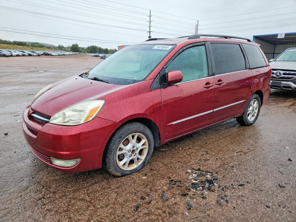 2004 TOYOTA Sienna