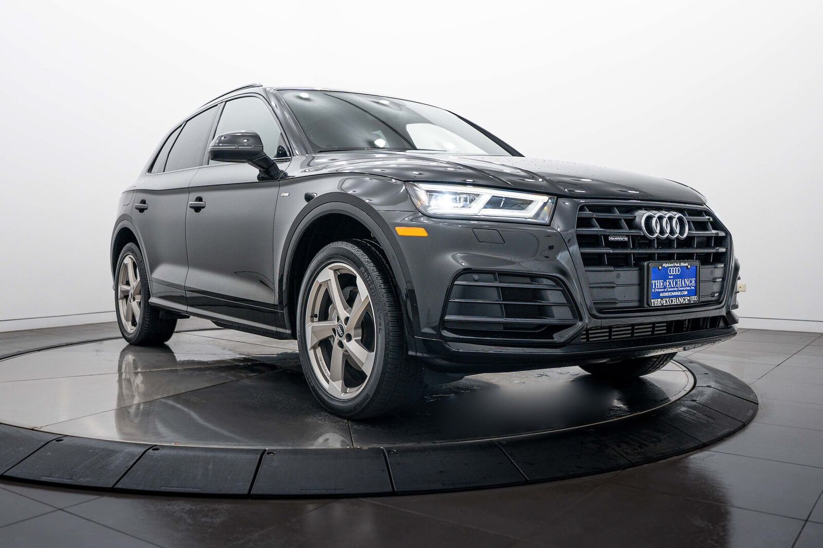 2020 AUDI Q5 e