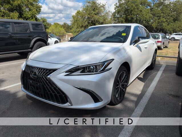 2024 LEXUS ES