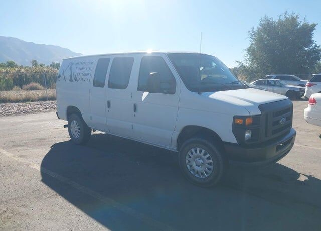 2011 FORD E-350