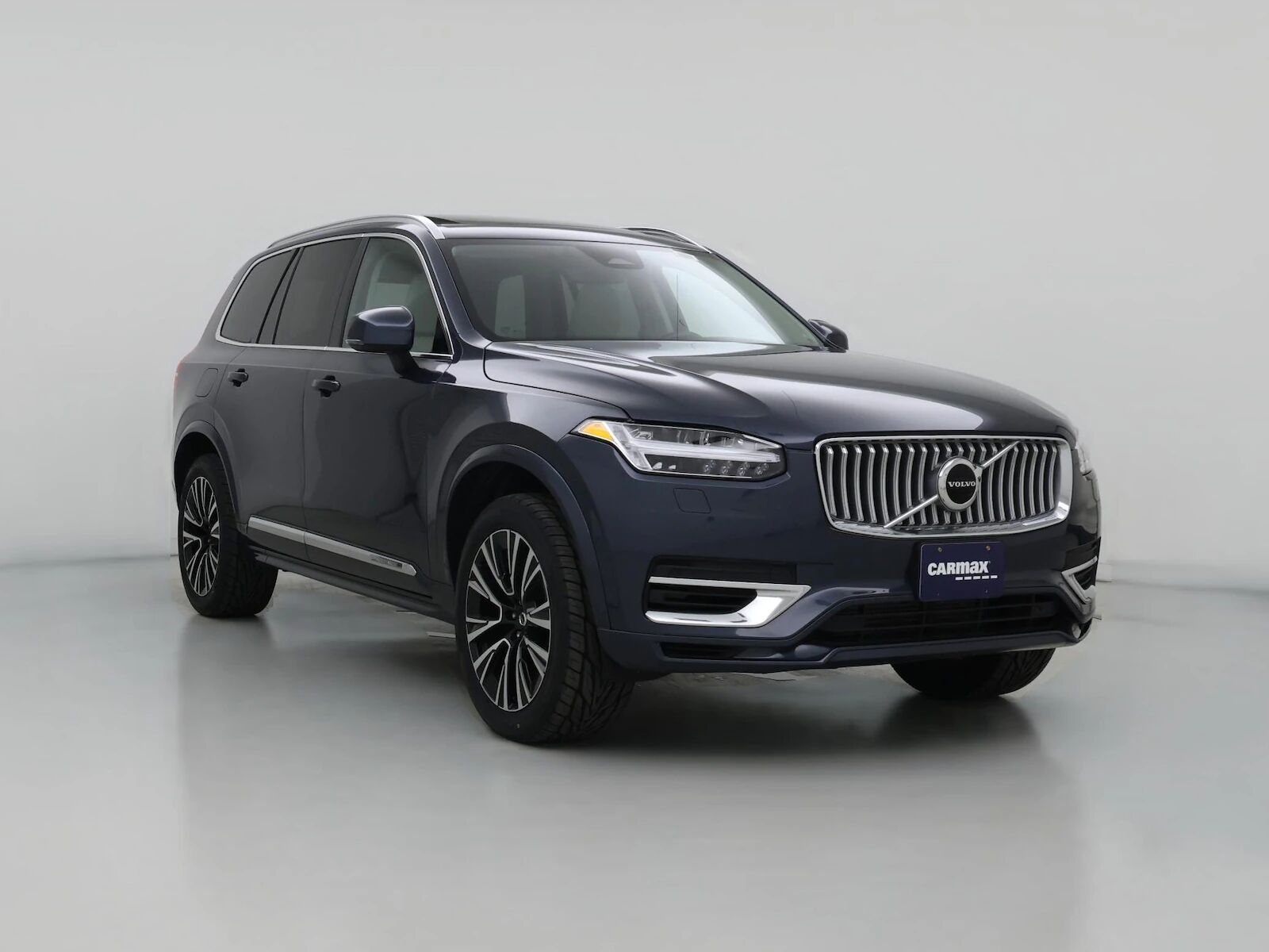 2023 VOLVO XC90