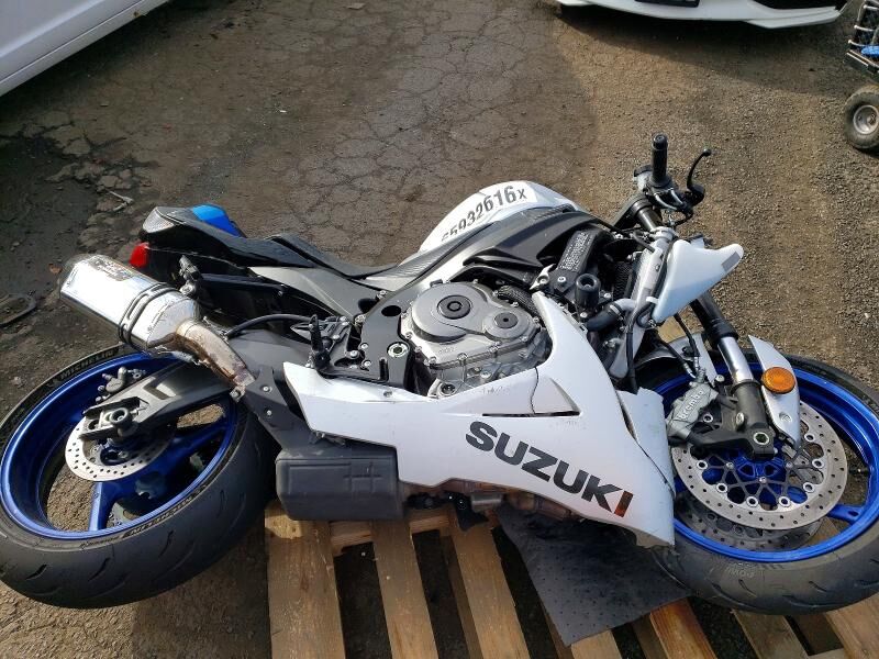 2026 SUZUKI GSX-R600