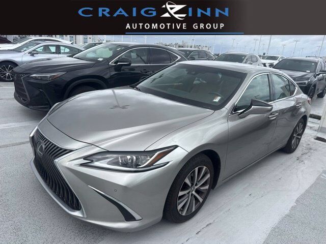 2019 LEXUS ES