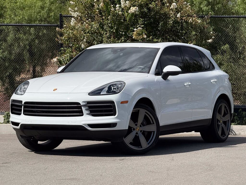 2023 PORSCHE Cayenne