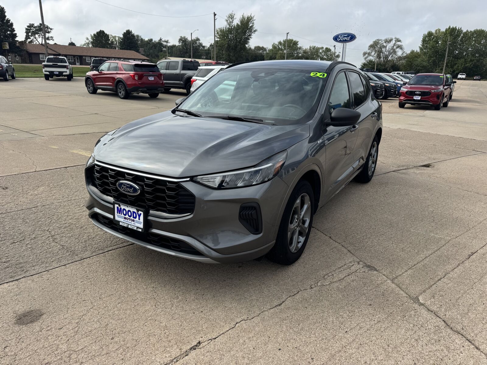 2024 FORD Escape