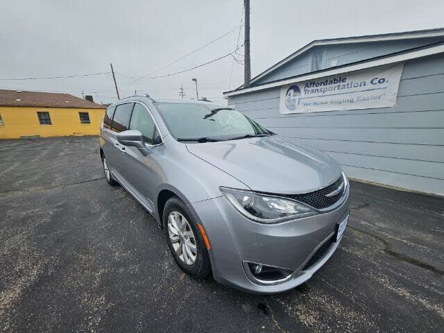 2019 CHRYSLER Pacifica