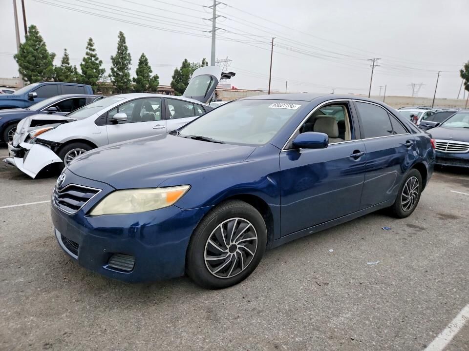 2010 TOYOTA Camry