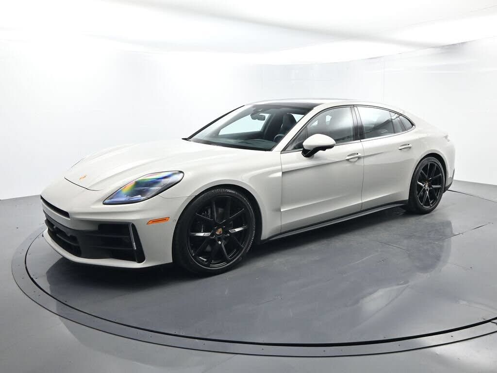 2025 PORSCHE Panamera