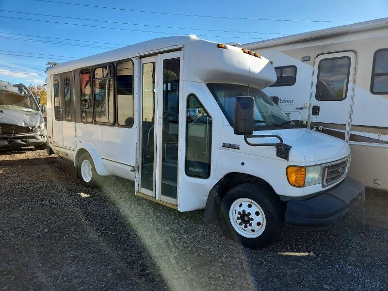 2006 FORD E-350