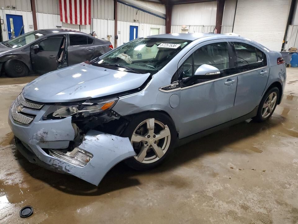 2013 CHEVROLET Volt