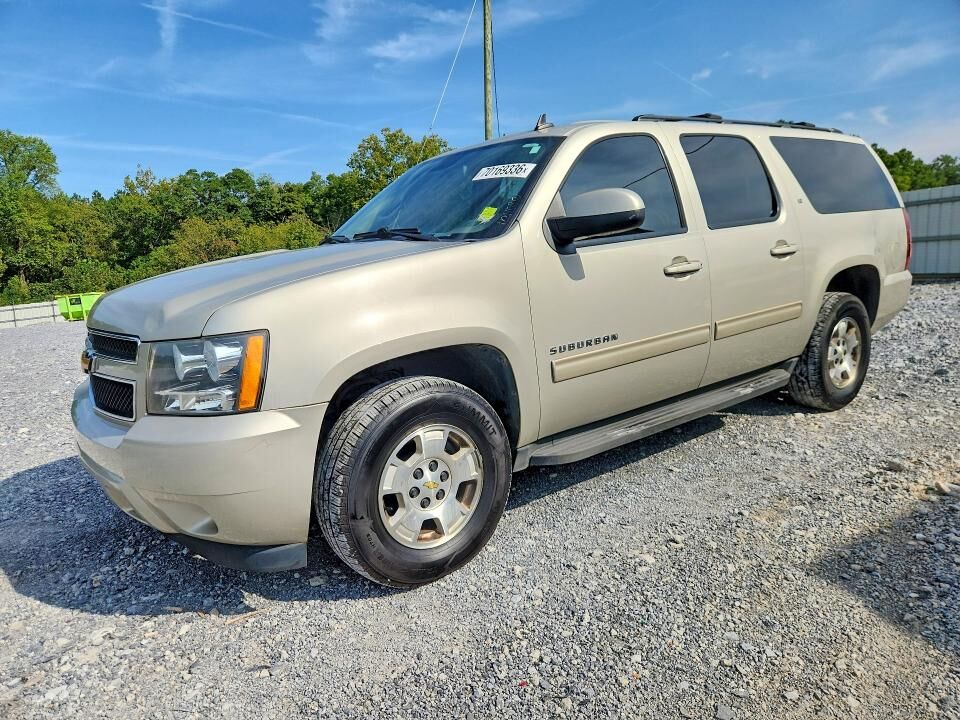 2014 CHEVROLET Suburban
