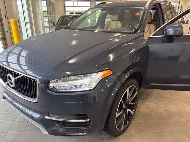 2019 VOLVO XC90