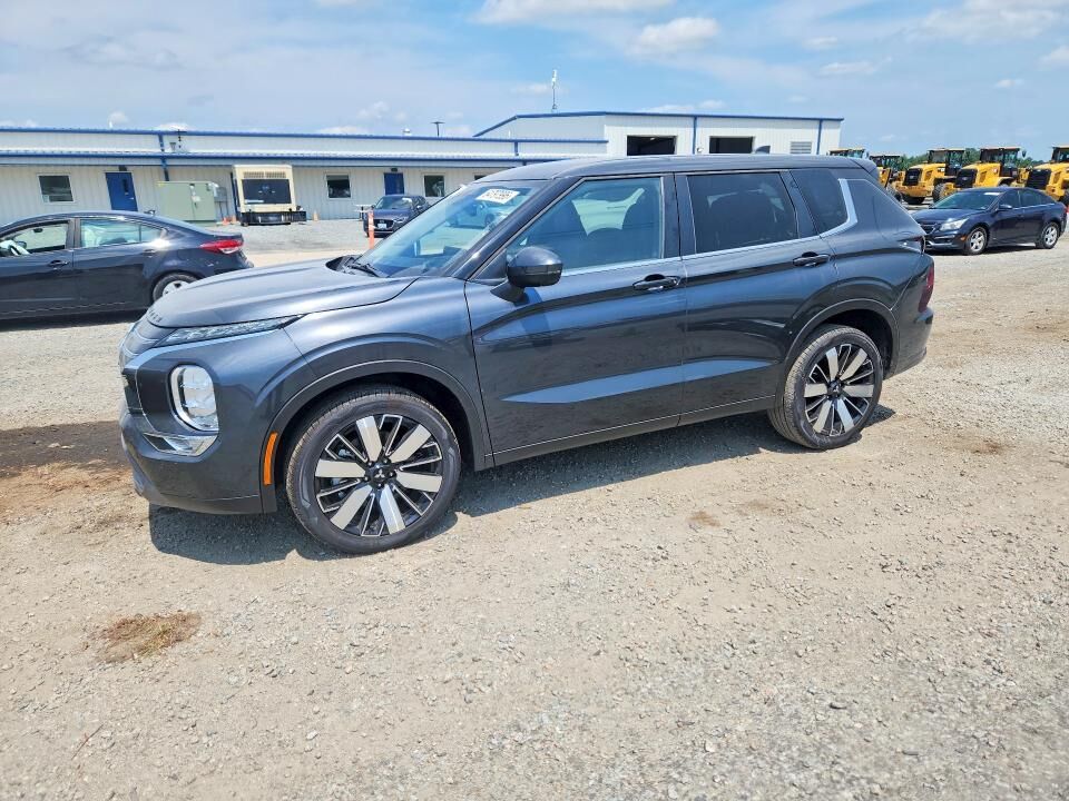 2026 MITSUBISHI Outlander