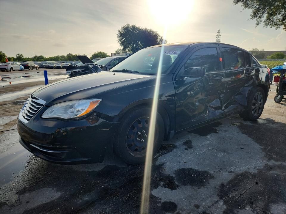 2013 CHRYSLER 200