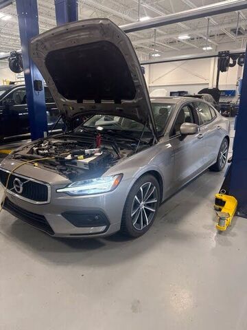 2021 VOLVO S60